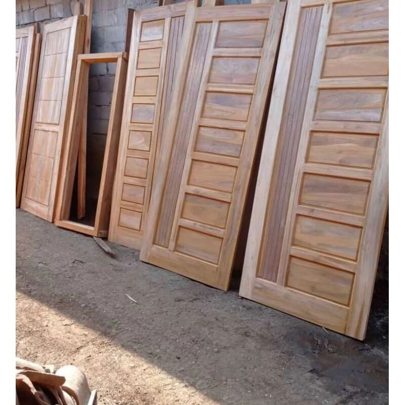pintu kayu 